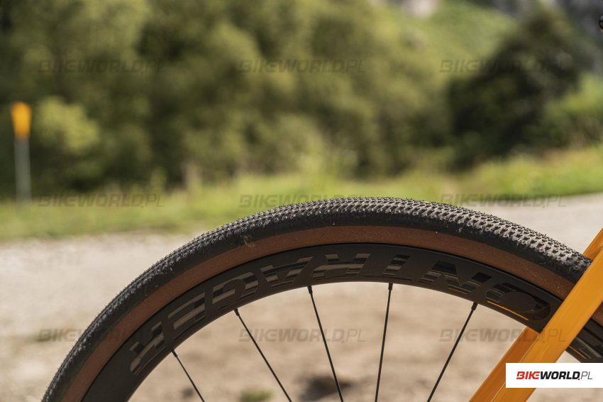 Zdjęcie do artykułu: Wyścigowe opony do roweru gravel - jakie wybrać?
