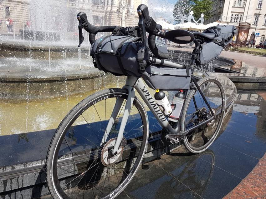 Zdjęcie do artykułu: Test: Bikepackingowe sakwy PRO Discover